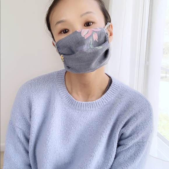 FLORAL CLOTH MASK - MADE IN USA    CHAMBRAY - Picture 4 of 5